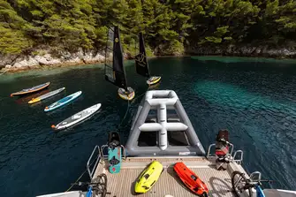 With plenty of eco-friendly toys, LAMMOUCHE helps you feel good and do good. She was also one of the first yachts to install water purifiers and dispensers to cut plastic-bottle consumption