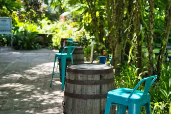 Visit Takamaka Rum Distillery and treat yourself to a tasting experience 