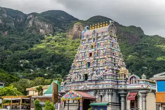Admire the beauty of Victoria's landscape and visit the Arulmigu Navasakti Vinayagar Temple